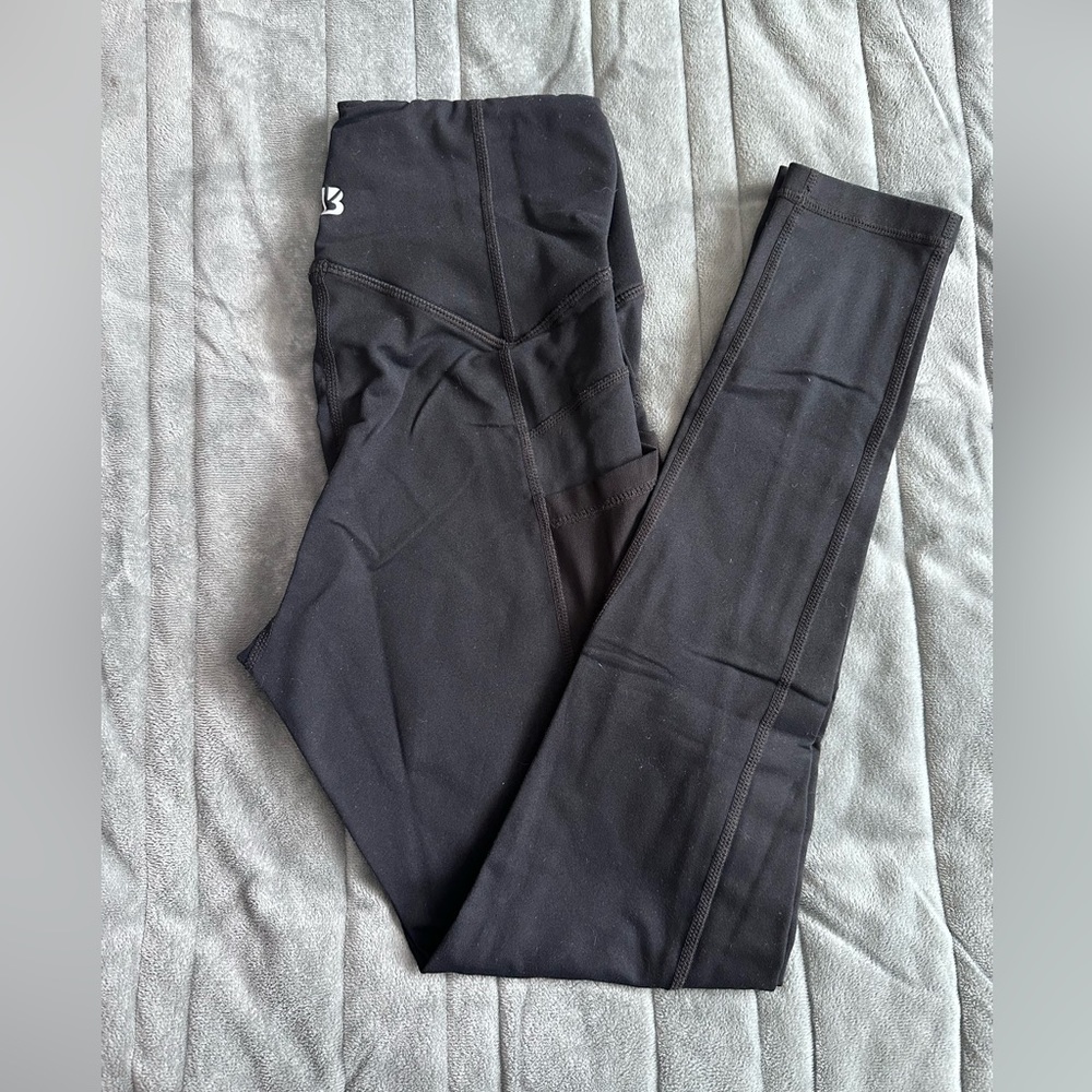 Buffbunny leggings with mesh pockets